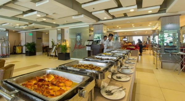 Microtel Inn & Suites By Wyndham Manila/At Mall Of Asia image 3